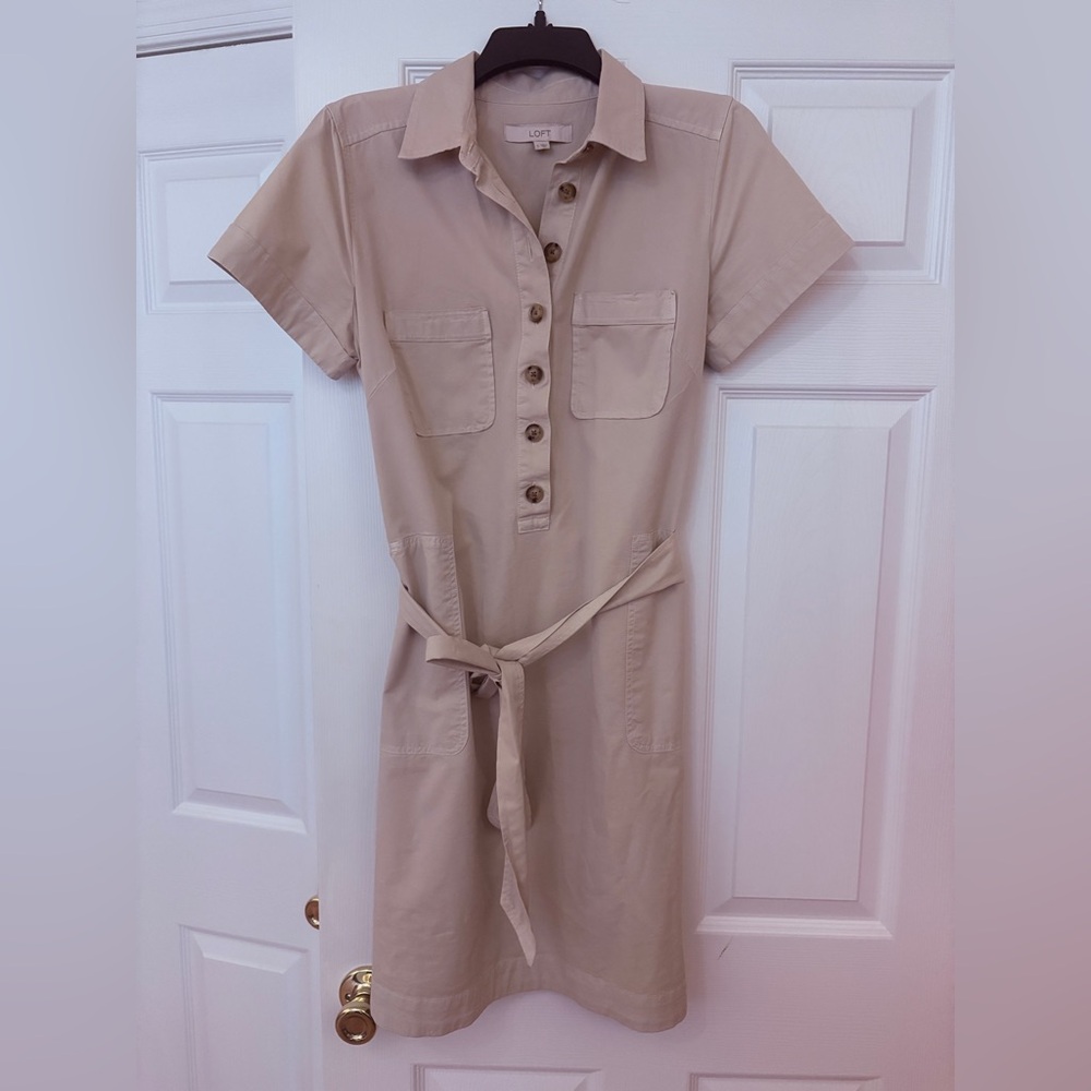 LOFT Short Sleeve Beige Shirtdress size S